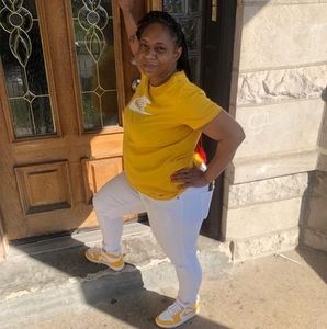 Meet your Posher, Sabrina